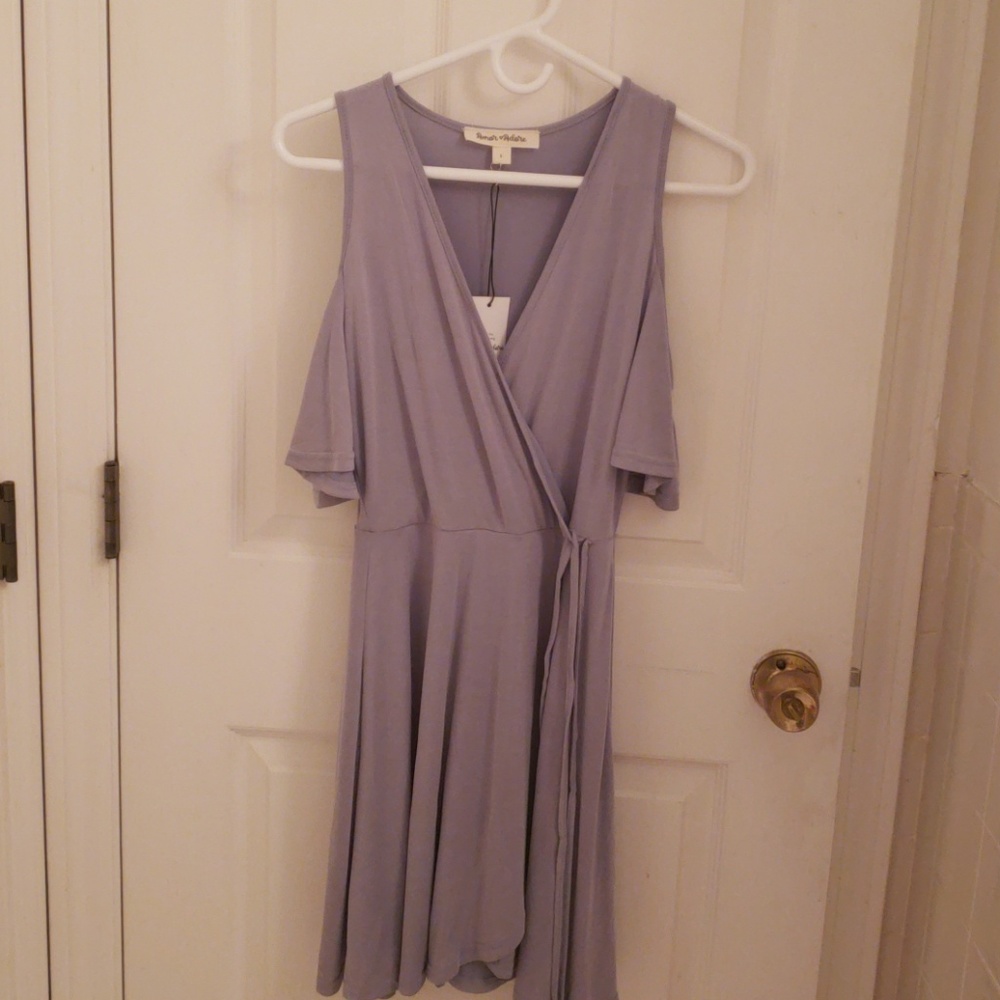HP! 🎉 COLD SHOULDER WRAP DRESS! - Picture 2 of 3